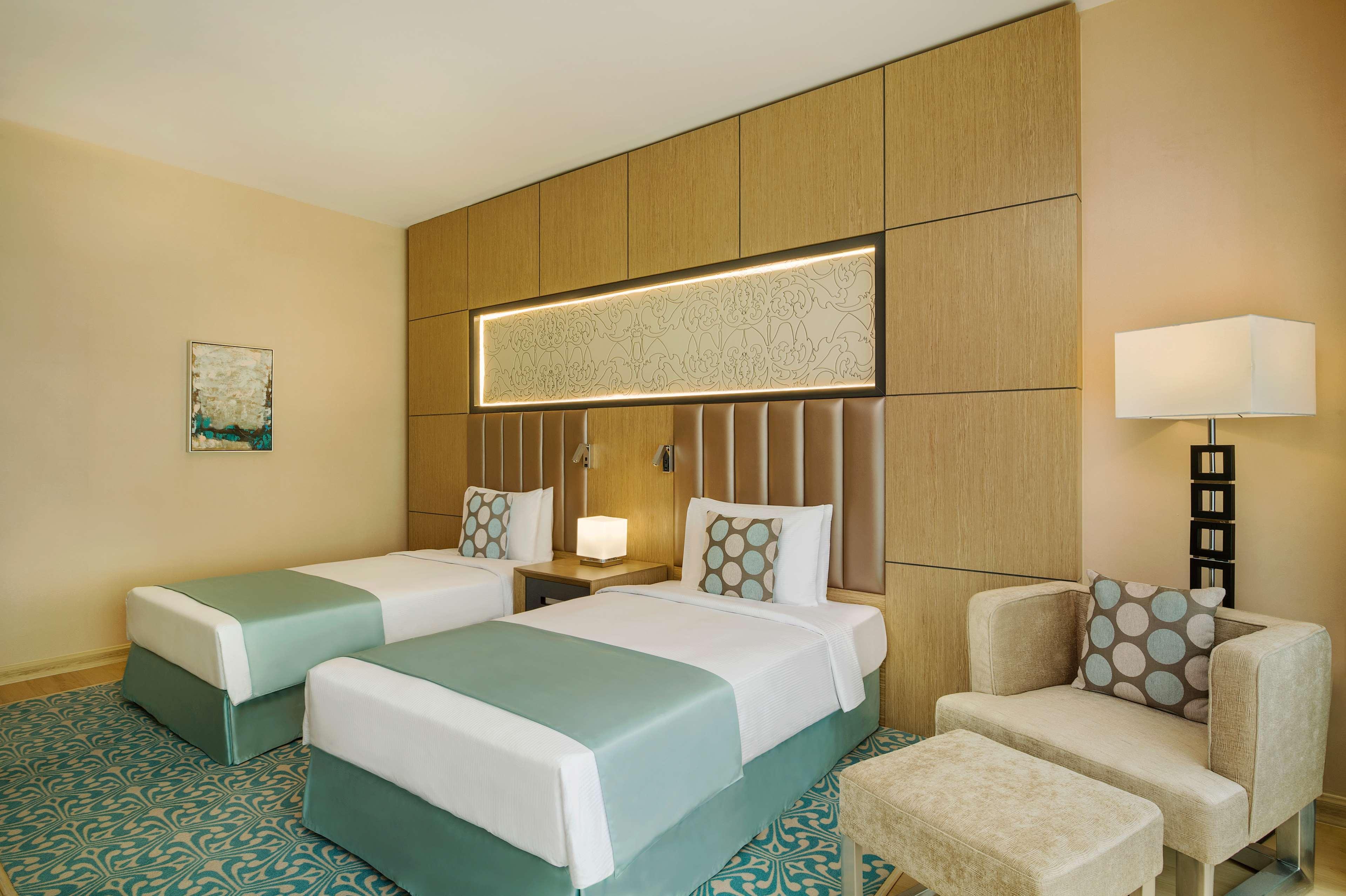 Wyndham West Bay Hotel