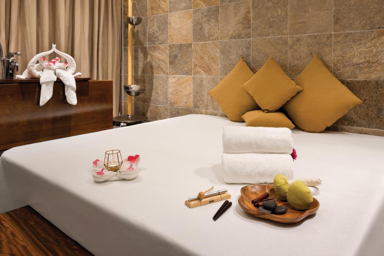 Wyndham West Bay 5*
