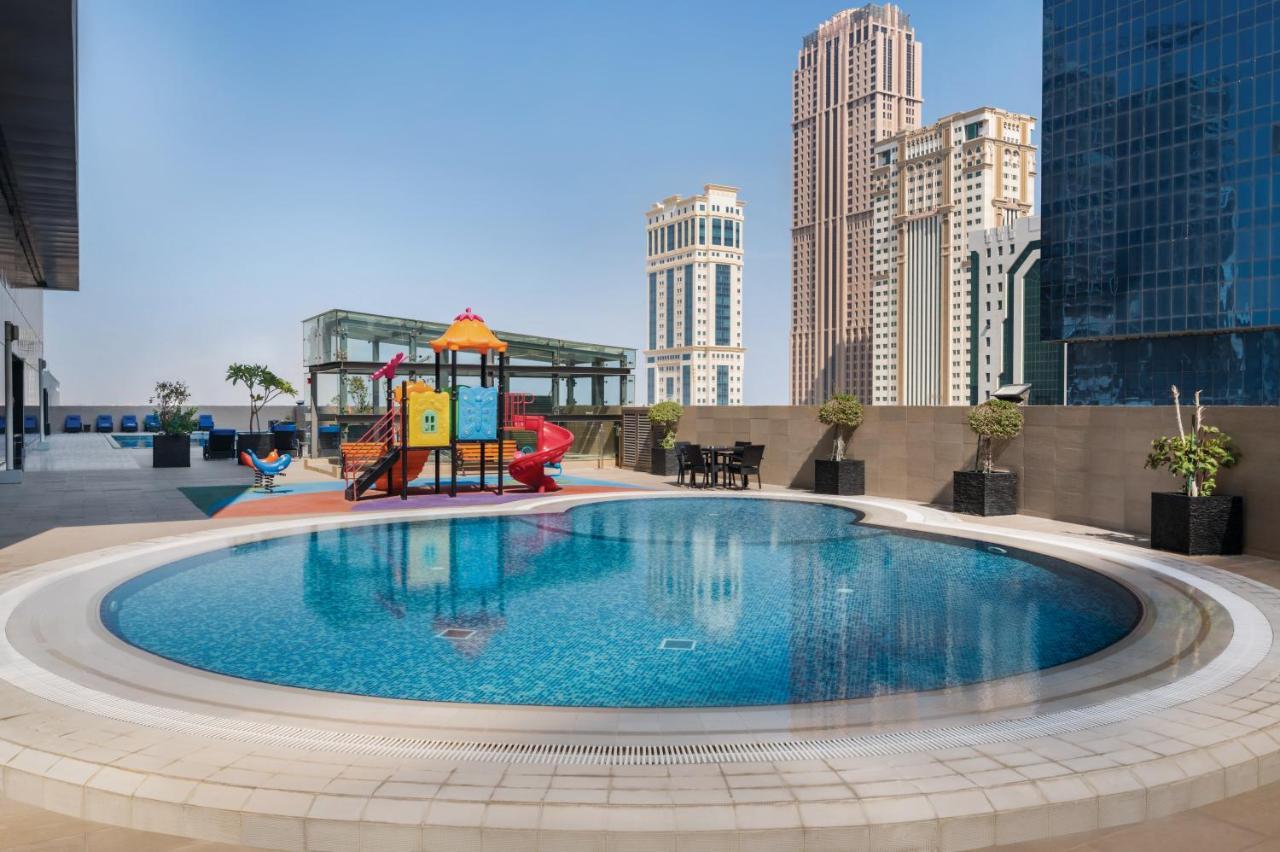 Hotel Wyndham West Bay 5*