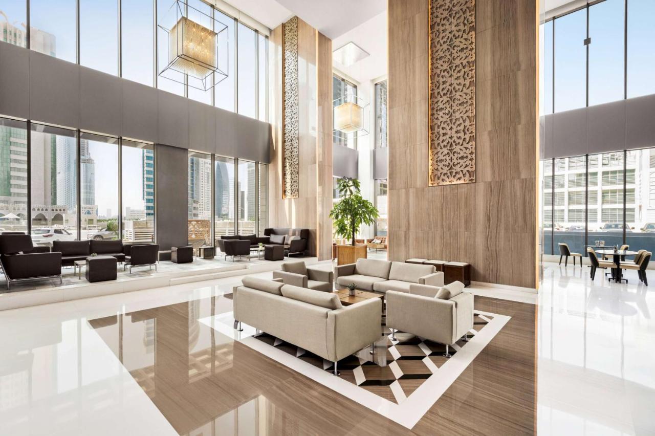 Wyndham West Bay Hotel 5*