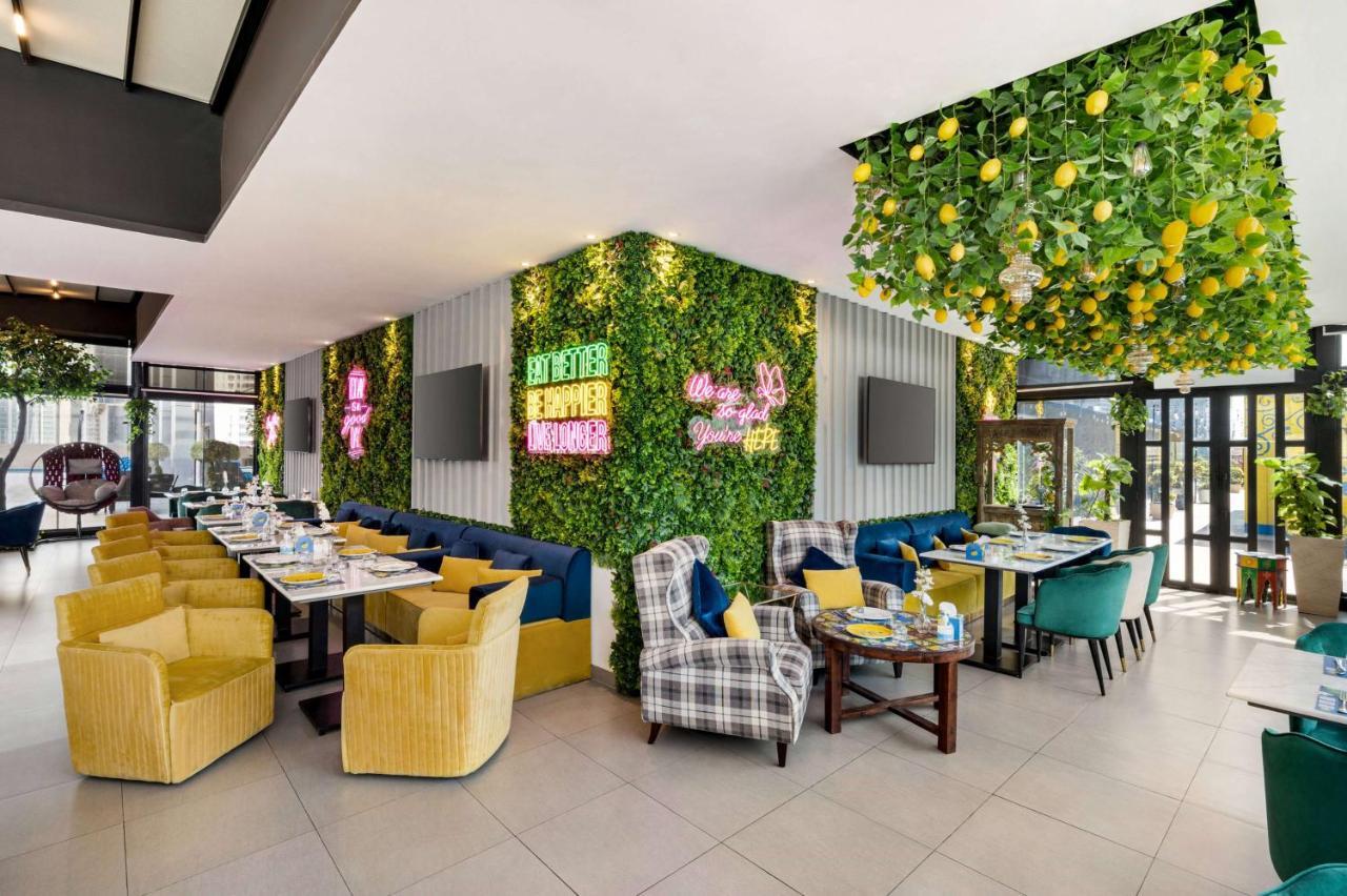Hotel Wyndham West Bay 5*