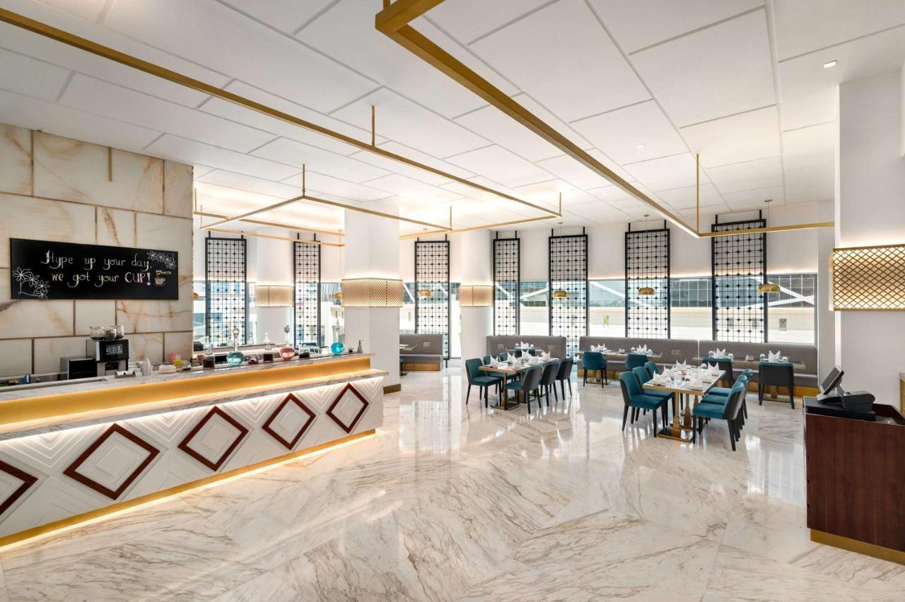 Wyndham West Bay Hotel