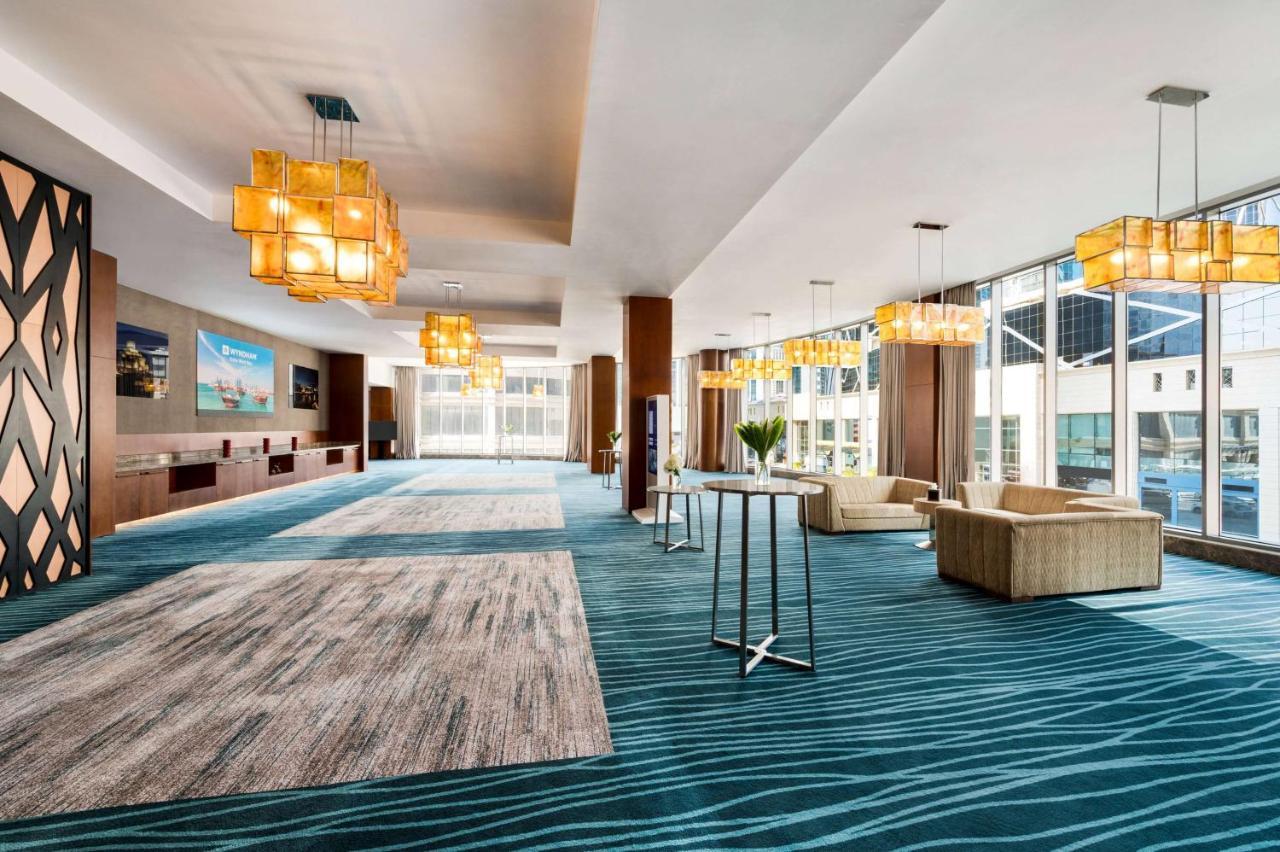 Hotel Wyndham West Bay 5*