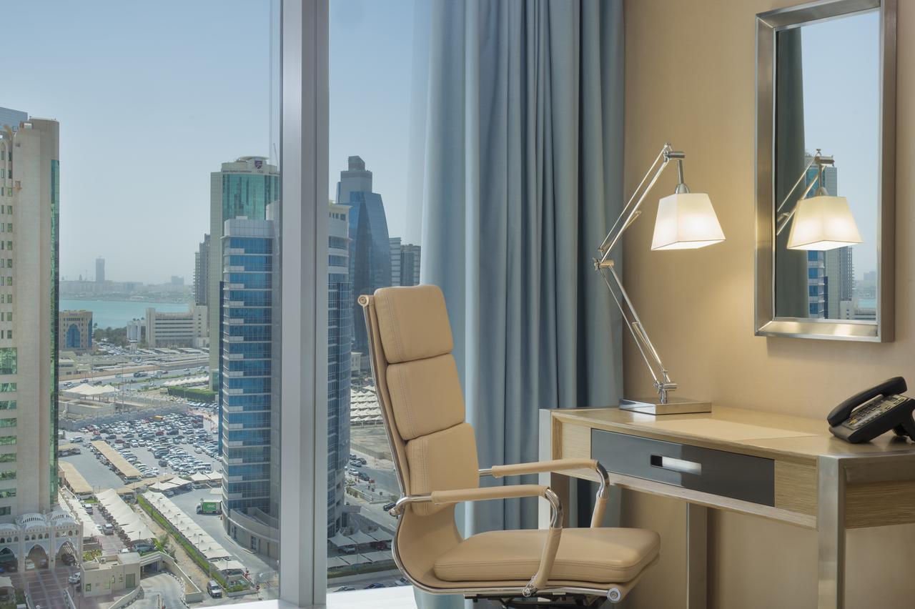 Hotel Wyndham West Bay 5*
